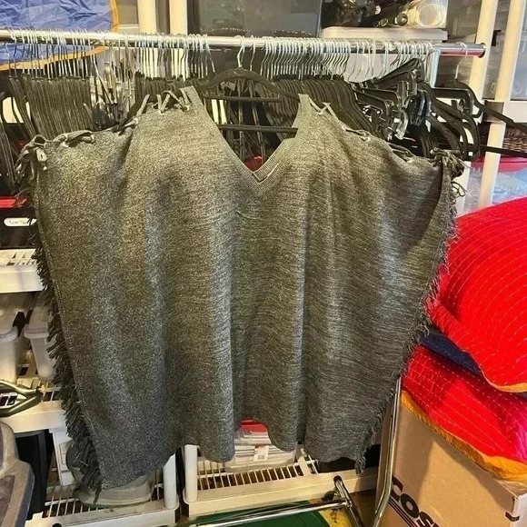Cool Poncho - OS - Picture 1 of 4